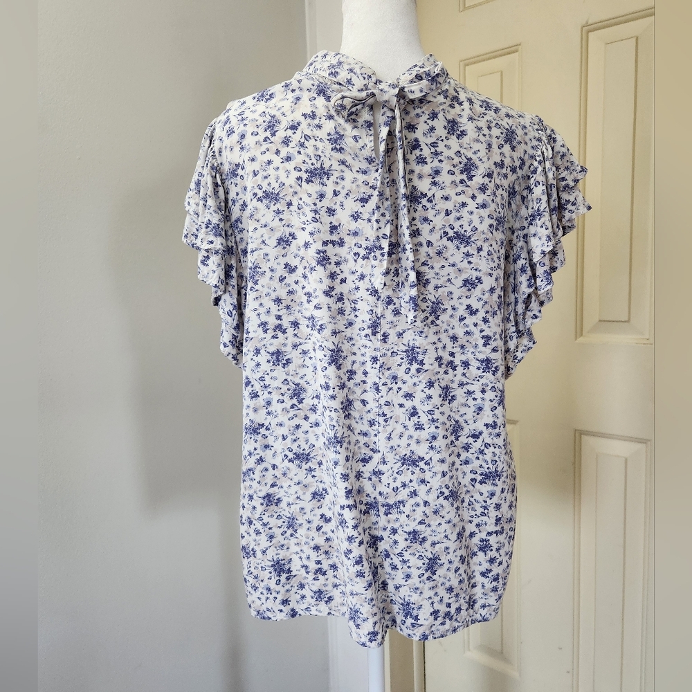 Doe & Rae Floral Blouse - Picture 2 of 7